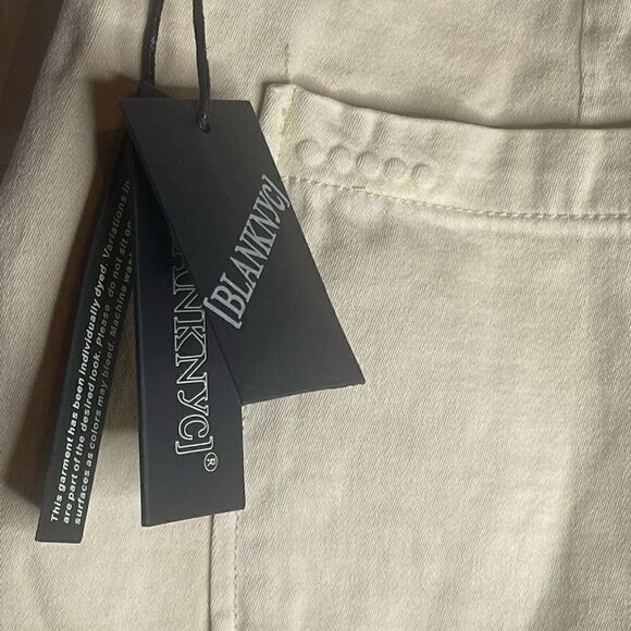 NWTs Blank NYC Marshmallow Shorts Size 27 - Picture 9 of 12